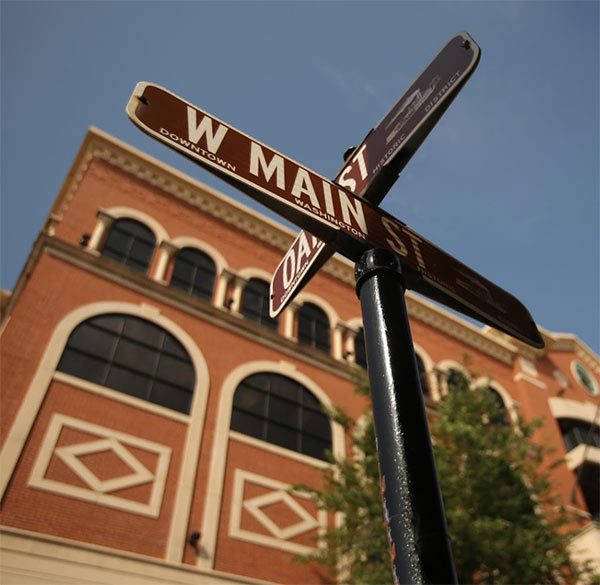 Downtown Bank of Washington branch with Main Street street sign